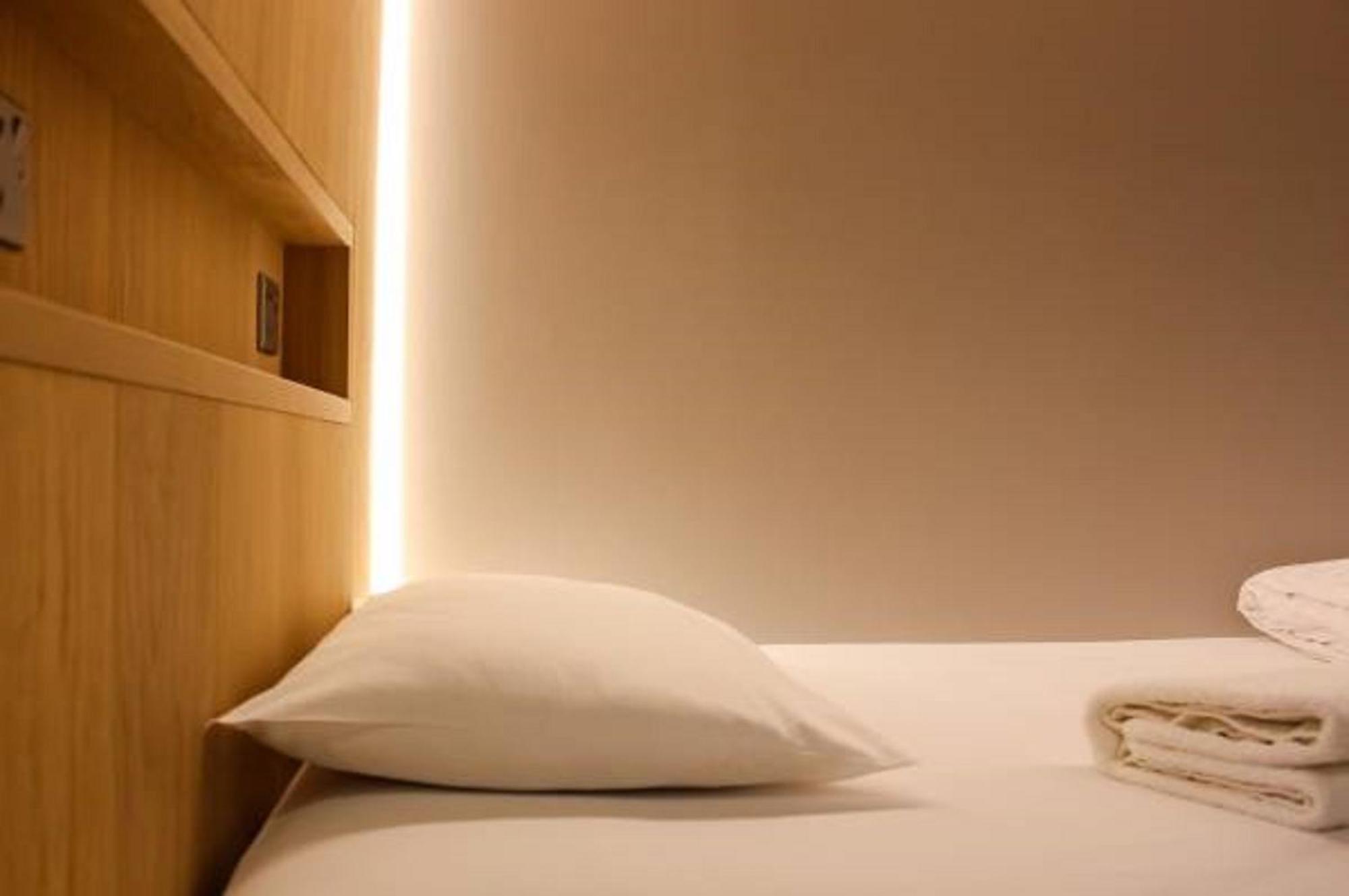 Zedwell Piccadilly Circus Otel Londra Oda fotoğraf
